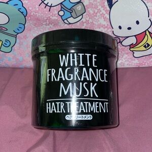 Brand New Japanese White Fragrance Musk Hair Treatment
